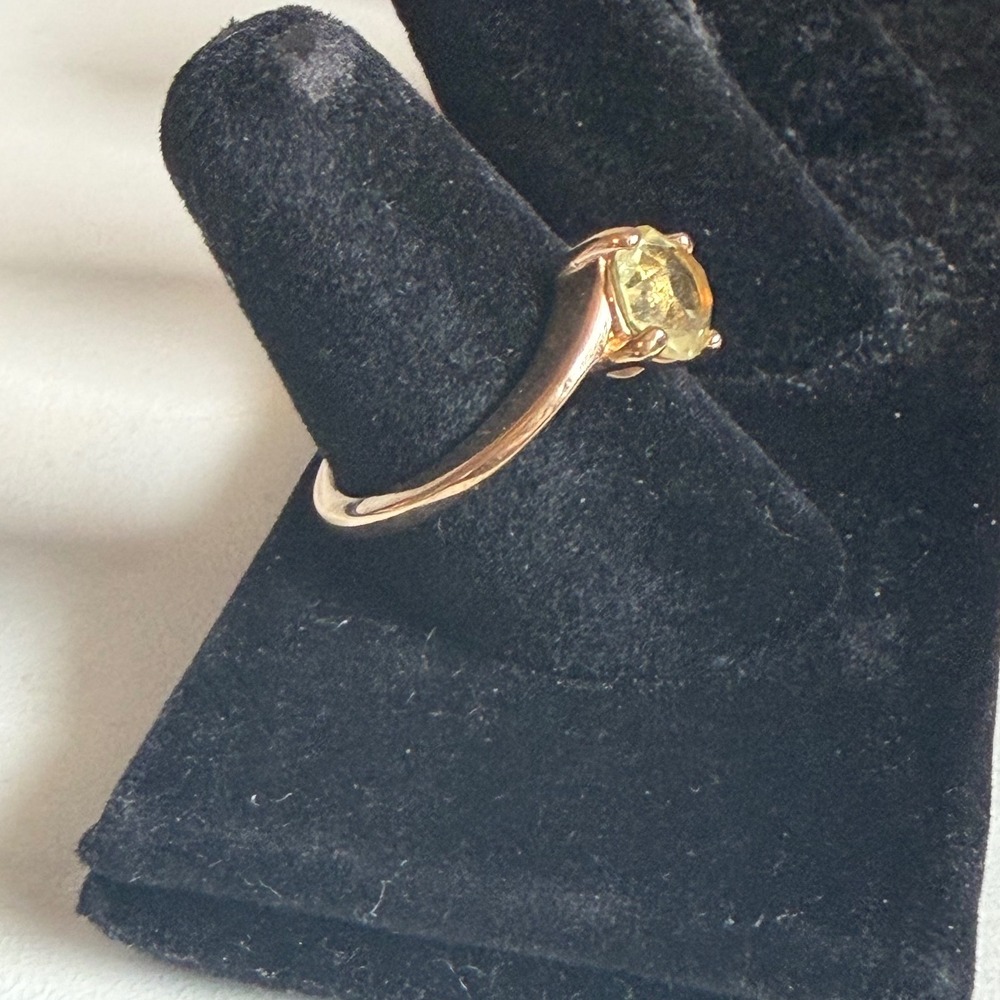 Vintage Avon Gold Tone Bypass Ring Round Yellow Citrine Colored Stone Size 7 - Picture 6 of 9